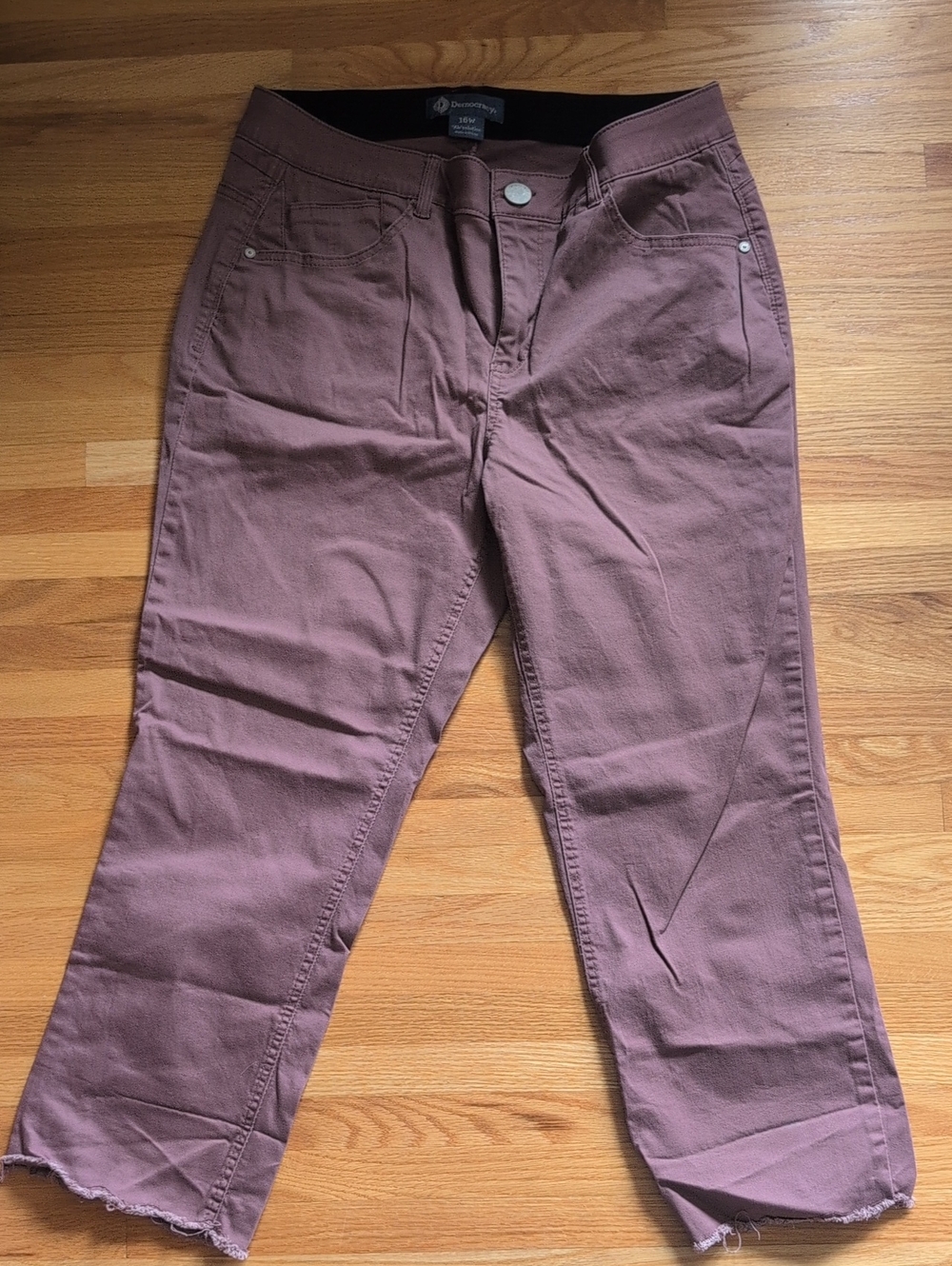 Democracy Dusty Mauve Cropped Straight Pants